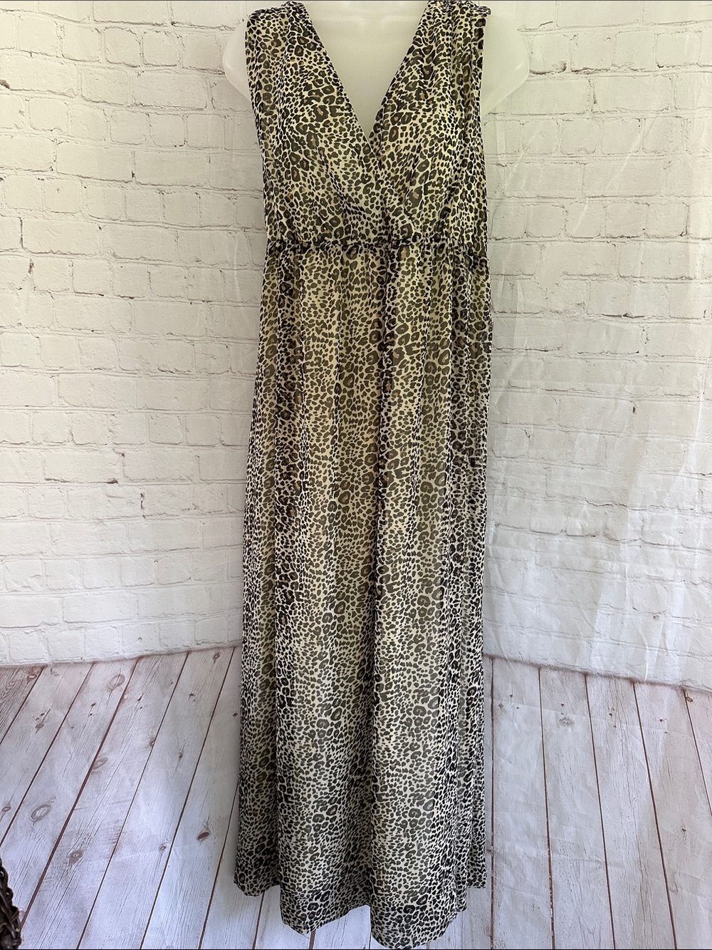 NY Collection Leopard Print Lined Maxi Dress with gold threads size XL
